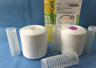 Raw White 100 Polyester Spun Benang / Benang Jari Polyester Pada Tabung Plastik